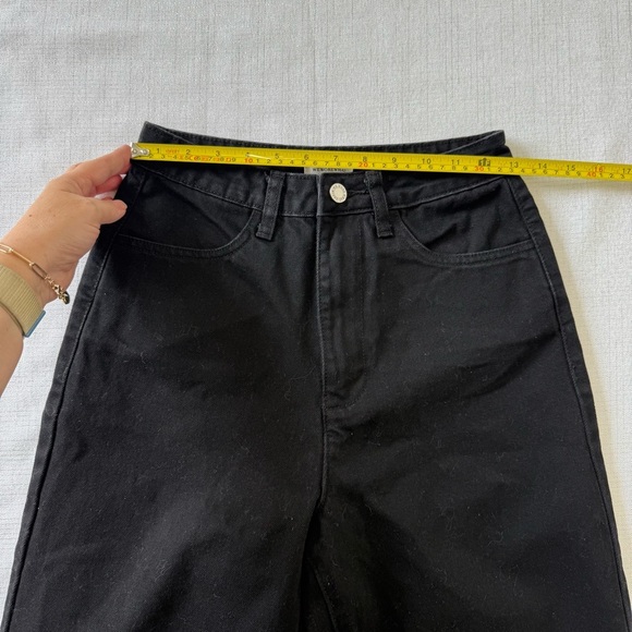 We Wore What Black Rigid Mom Strength Leg Jeans High Rise Size 27 - Picture 4 of 10